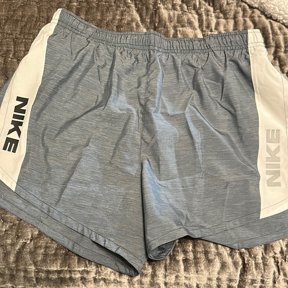 Nike Men's Athletic Shorts in Gray with White Panels - Picture 1 of 4
